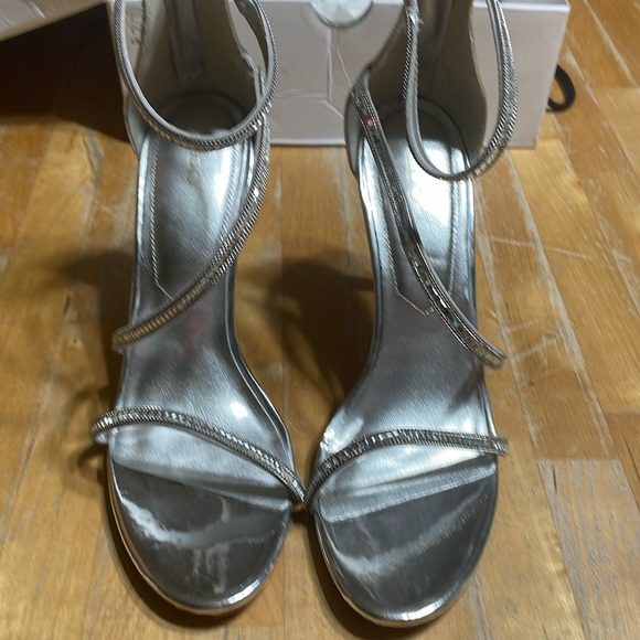 New in box Aldo Umude heeled sandals - Picture 1 of 6